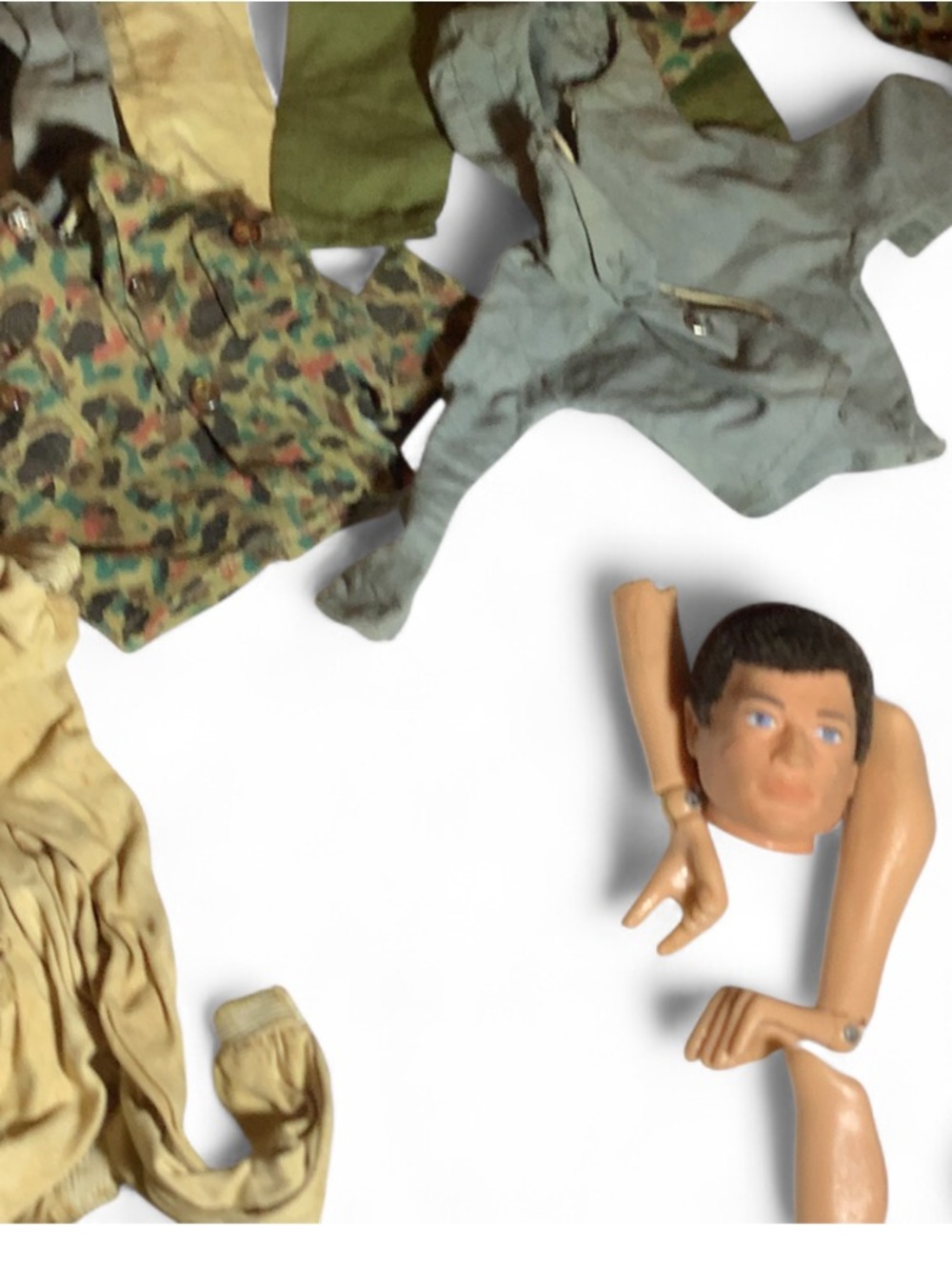 LARGE LOT 60’s~70’s GI Joe: Head Appendages Accessories JUNGLE~DIVING~CLOTHES - Picture 3 of 10